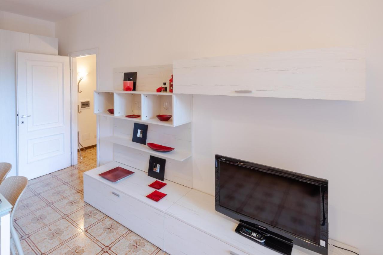086 - Sunshine Home, 5 Minuti Dalla Spiaggia - Parcheggio Privato Gratis Incluso 오스페달레티 외부 사진