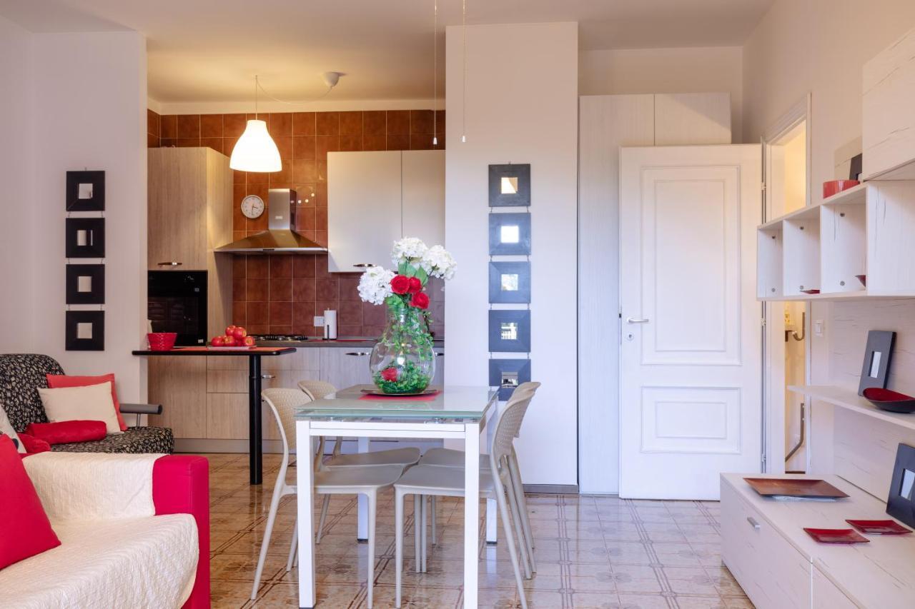 086 - Sunshine Home, 5 Minuti Dalla Spiaggia - Parcheggio Privato Gratis Incluso 오스페달레티 외부 사진