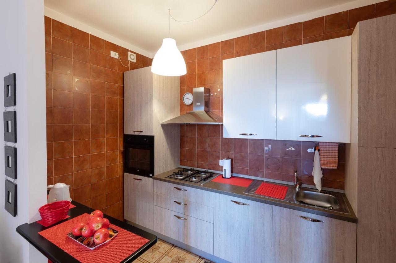 086 - Sunshine Home, 5 Minuti Dalla Spiaggia - Parcheggio Privato Gratis Incluso 오스페달레티 외부 사진