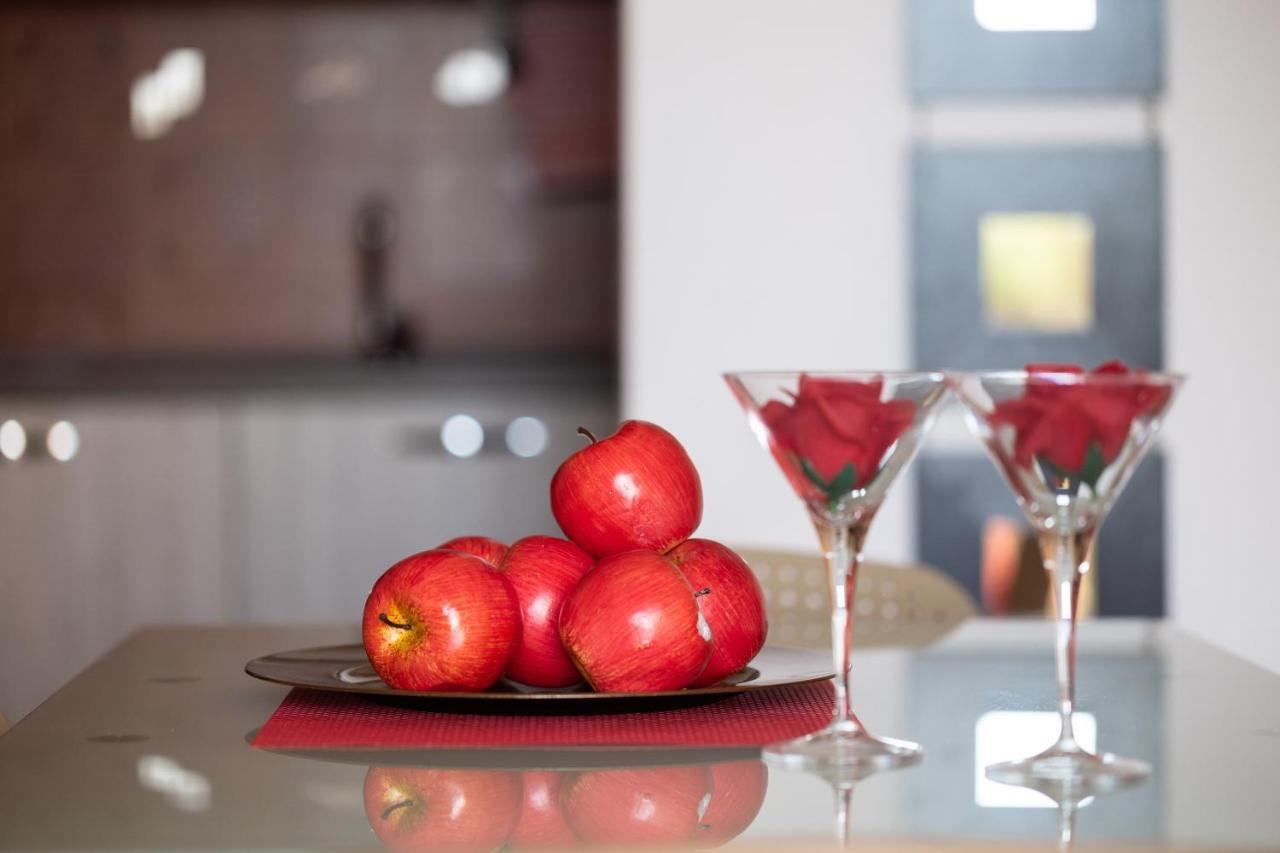 086 - Sunshine Home, 5 Minuti Dalla Spiaggia - Parcheggio Privato Gratis Incluso 오스페달레티 외부 사진
